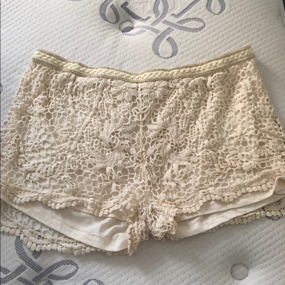 Lace pull on shorts